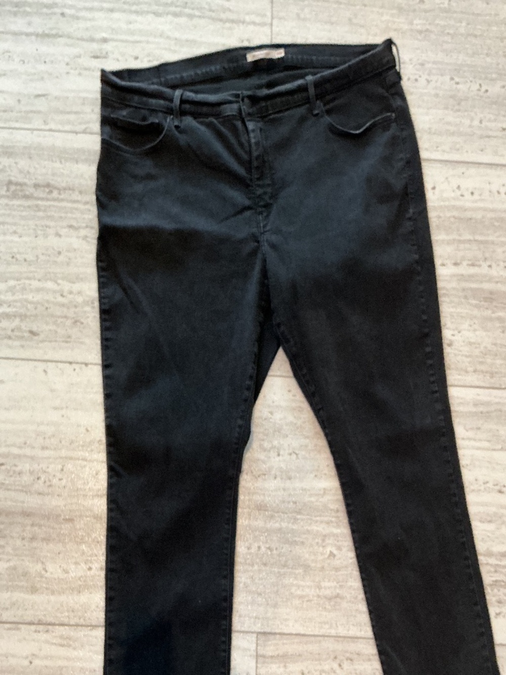 Plus Size 311 Shaping Skinny Jeans in Black